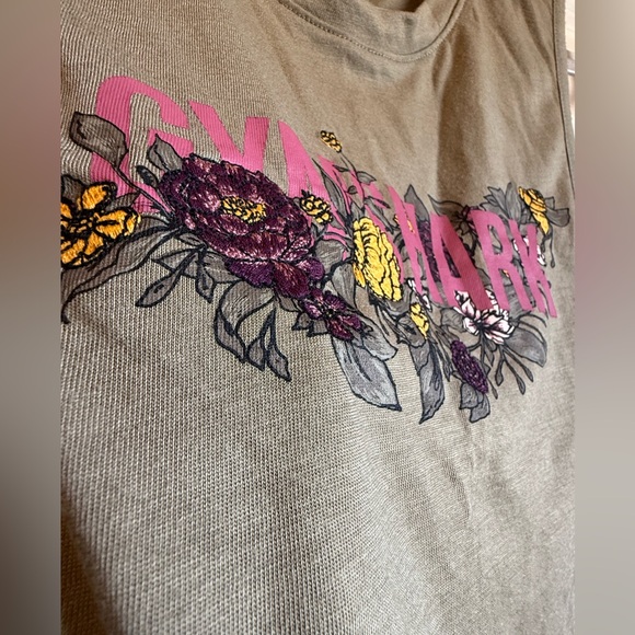 Gymshark Green Floral Embroidered Crop Muscle Tee Size M - Picture 7 of 7